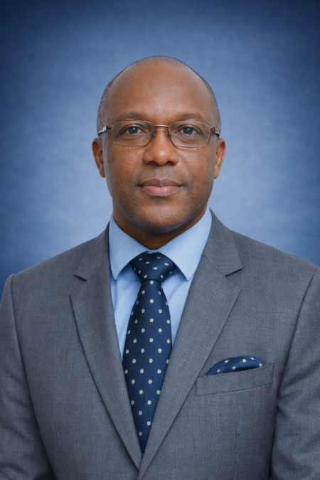 Dr. Fernando Carlos de Almeida Dias